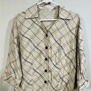 Dressbarn Womens Tan Striped Roll Tab 3/4 Sleeves Button Shirt SMALL Vneck